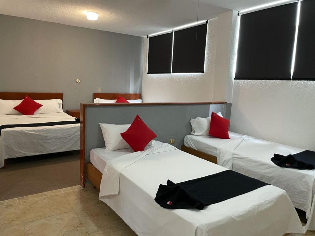 Oyo Hotel Italia 아과스칼리엔테스 외부 사진