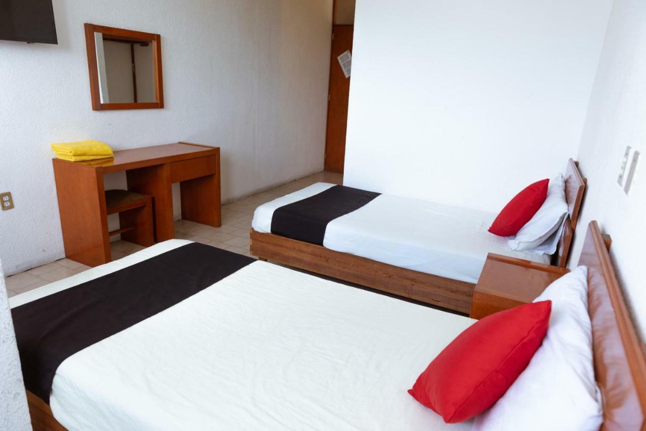 Oyo Hotel Italia 아과스칼리엔테스 외부 사진