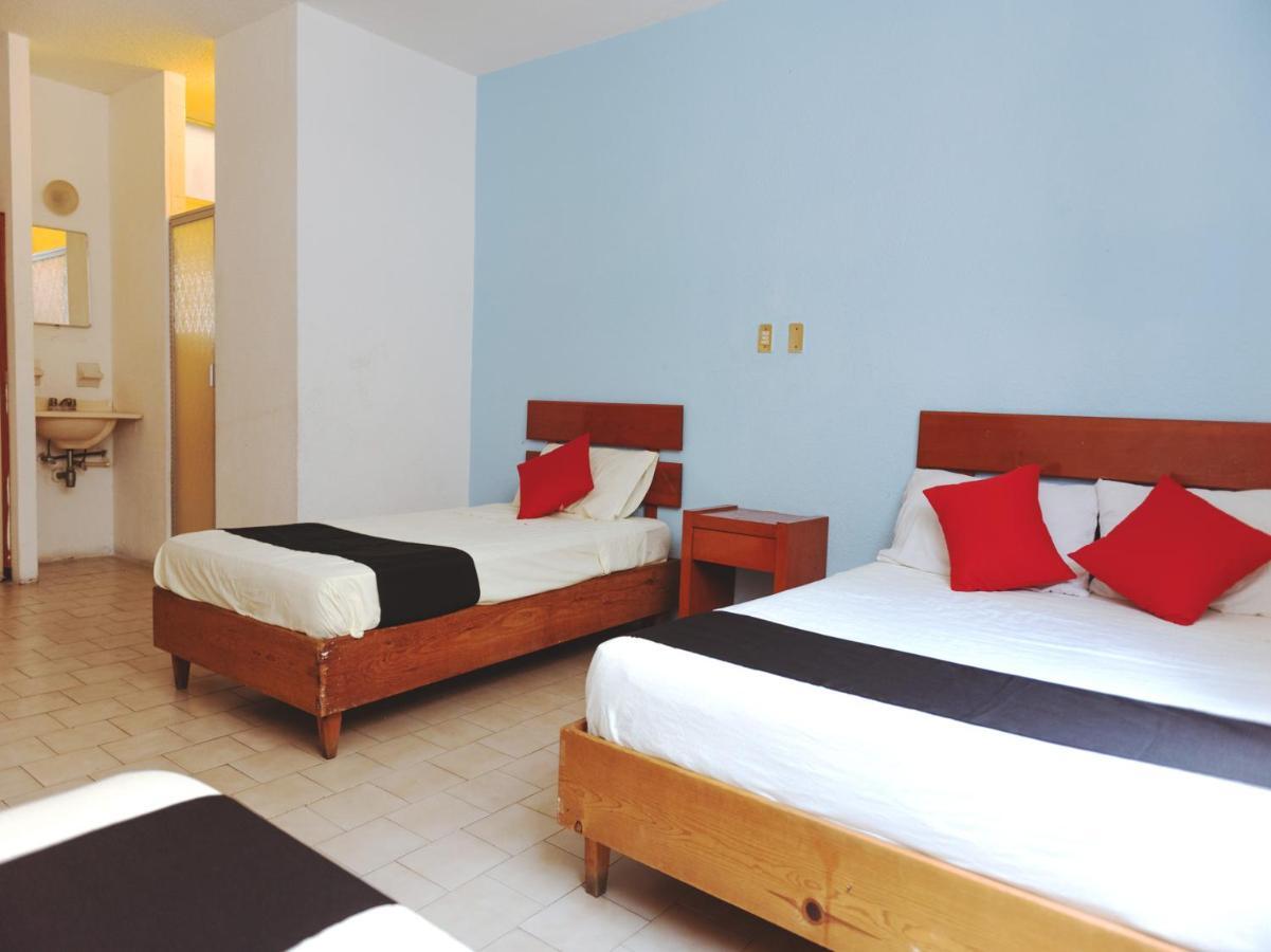 Oyo Hotel Italia 아과스칼리엔테스 외부 사진