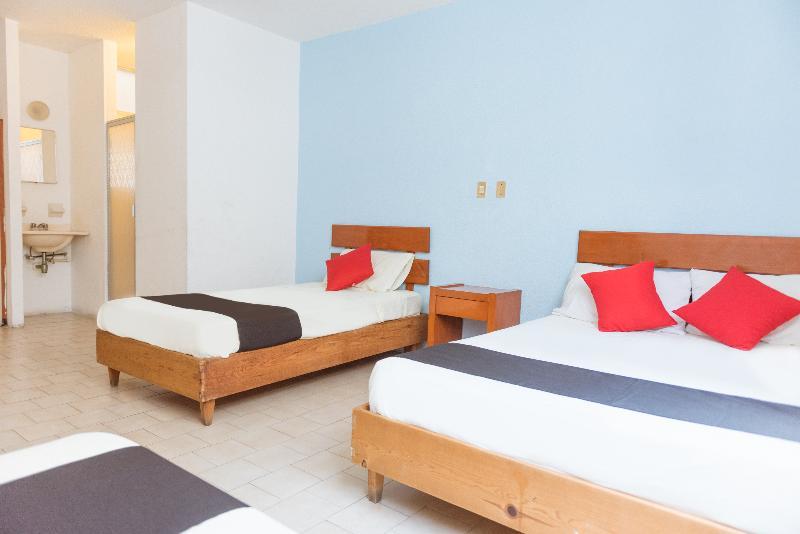 Oyo Hotel Italia 아과스칼리엔테스 외부 사진