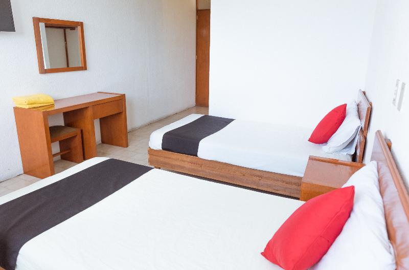Oyo Hotel Italia 아과스칼리엔테스 외부 사진