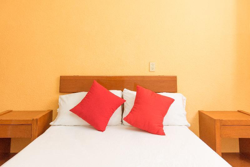 Oyo Hotel Italia 아과스칼리엔테스 외부 사진